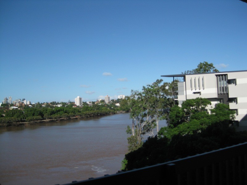 7/72 Sandford St, St Lucia QLD 4067