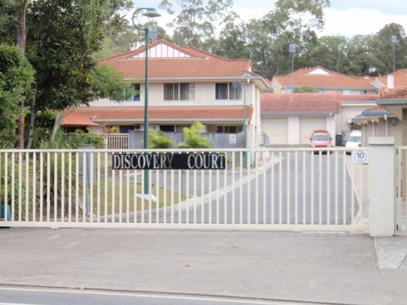 18 Discovery Drive, Helensvale QLD 4212