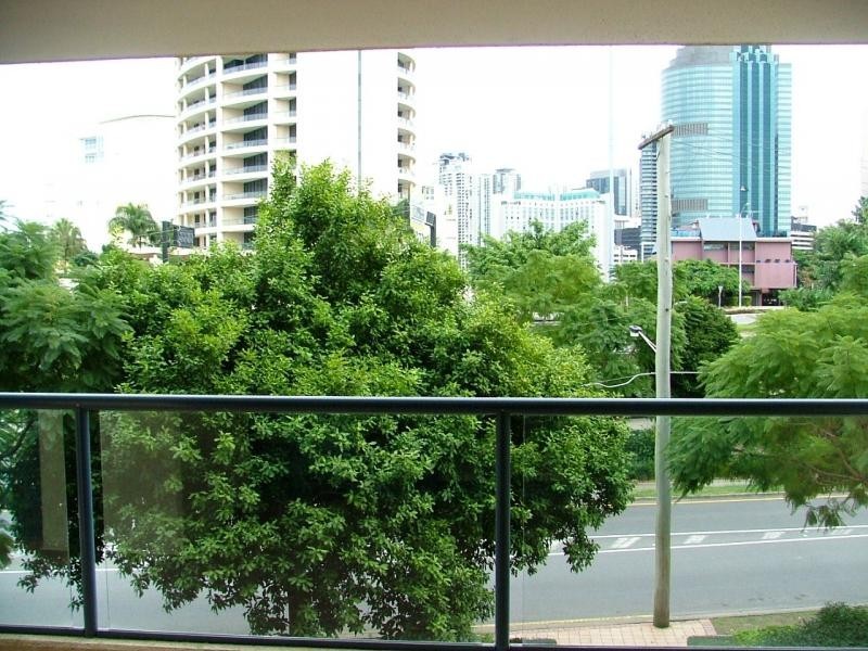 20/45 Deakin Street, Kangaroo Point QLD 4169