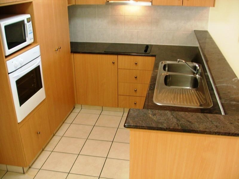 20/45 Deakin Street, Kangaroo Point QLD 4169