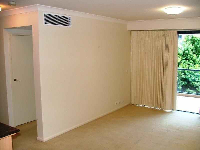 20/45 Deakin Street, Kangaroo Point QLD 4169