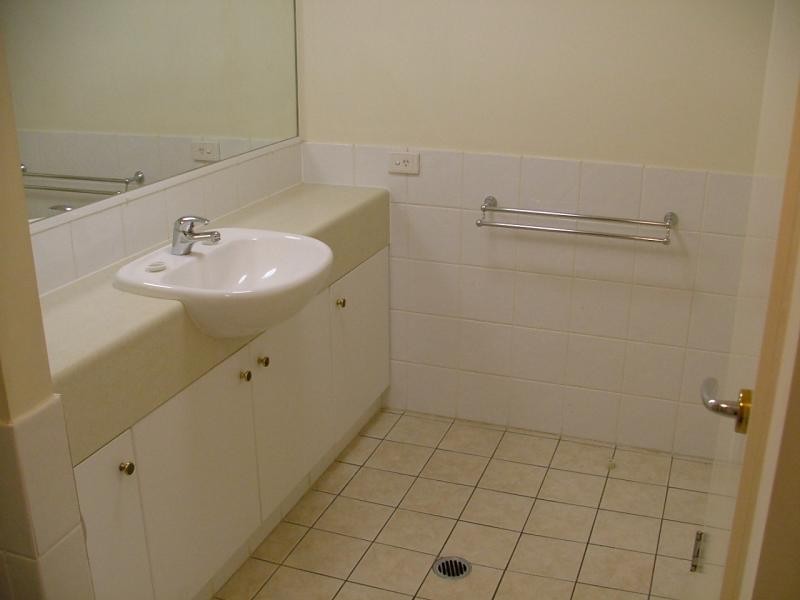 20/45 Deakin Street, Kangaroo Point QLD 4169