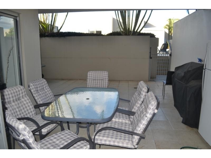 26/53 Commercial Road, Newstead QLD 4006