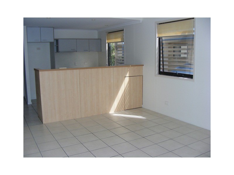 9/82-86 Mein Street, Scarborough QLD 4020