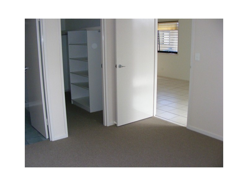 9/82-86 Mein Street, Scarborough QLD 4020