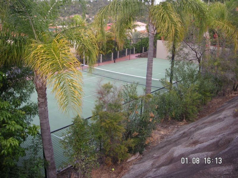 Parkwood QLD 4214