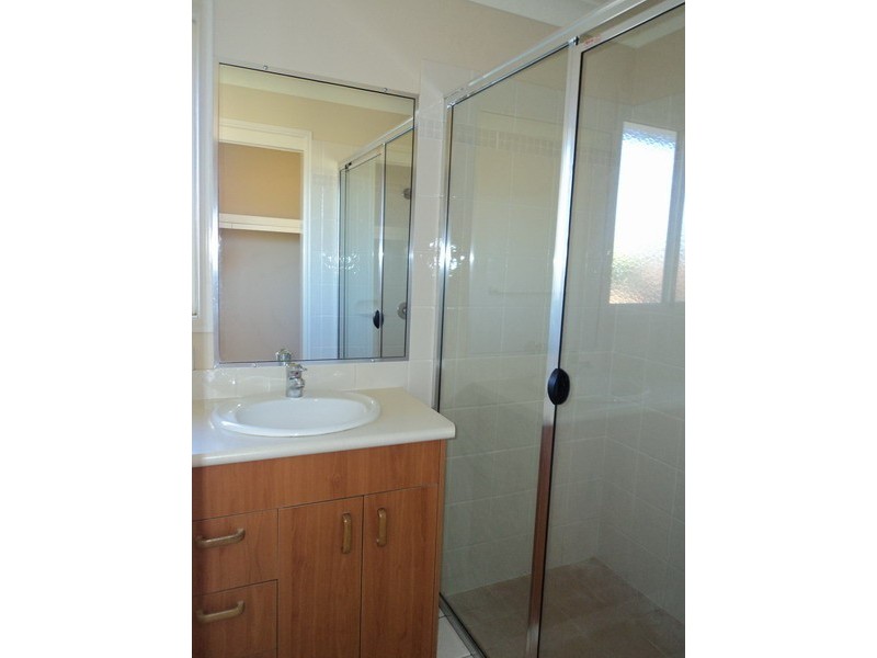 20 Tracey Cres, Varsity Lakes QLD 4227
