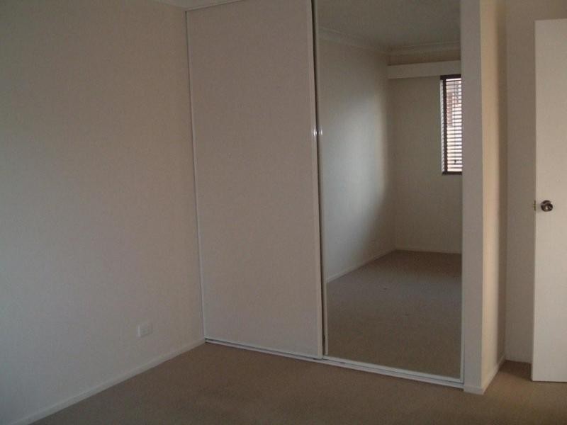 4/66 Dutton St, Coolangatta QLD 4225