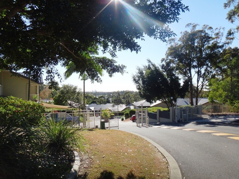 B/757 Ashmore Road, Ashmore QLD 4214