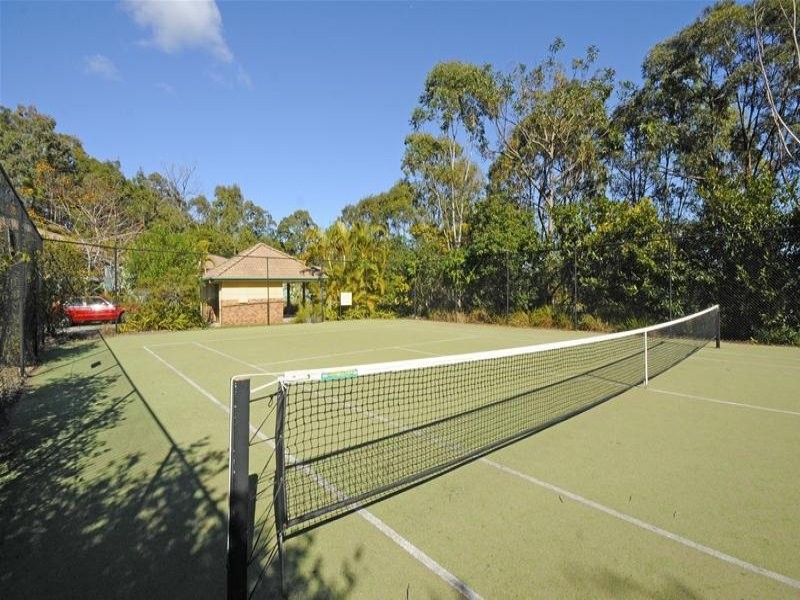 31 Simpsons Rd, Elanora QLD 4221