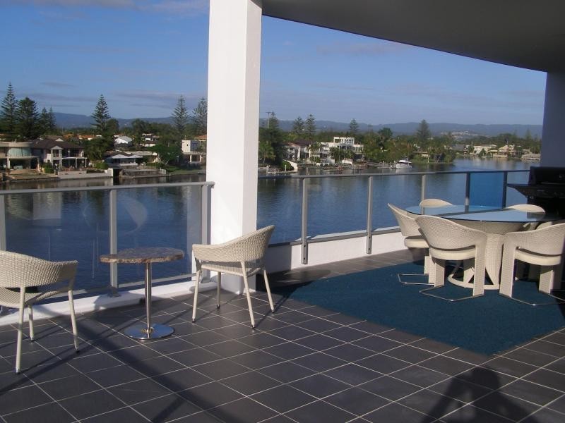 30 Paradise Island, Surfers Paradise QLD 4217