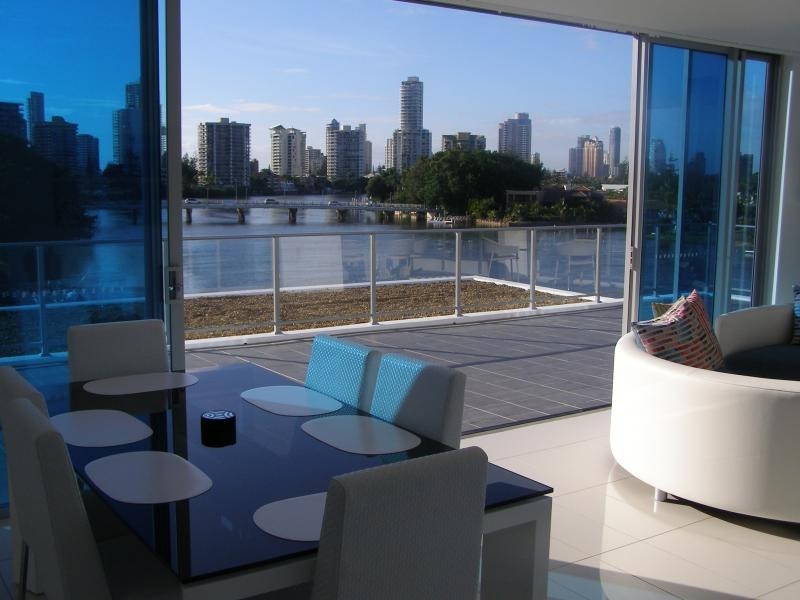 30 Paradise Island, Surfers Paradise QLD 4217