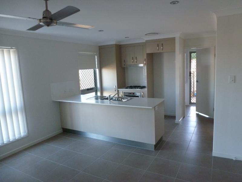 44/86 Carselgrove Ave, Fitzgibbon QLD 4018