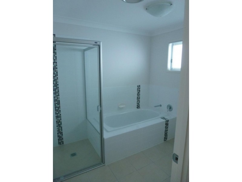 44/86 Carselgrove Ave, Fitzgibbon QLD 4018