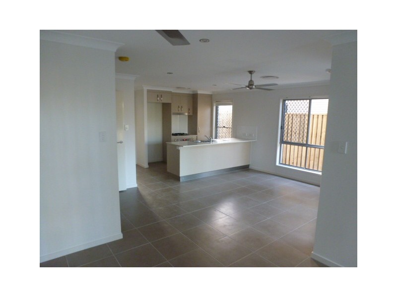 31/86 Carselgrove Ave, Fitzgibbon QLD 4018