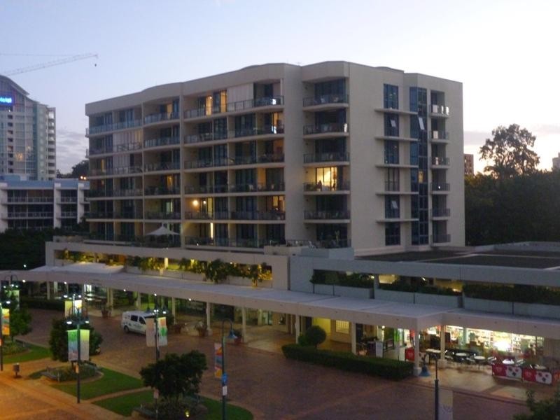 35 Ferry St, Kangaroo Point QLD 4169