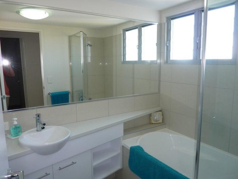 51 Grand Parade, Kawana Island QLD 4575