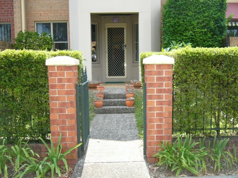 16/18 Tallebudgeraba Creek Rd,, Burleigh Heads QLD 4220