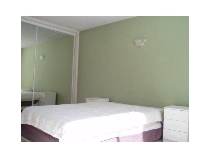 4/26 Darrambal Street, Surfers Paradise QLD 4217