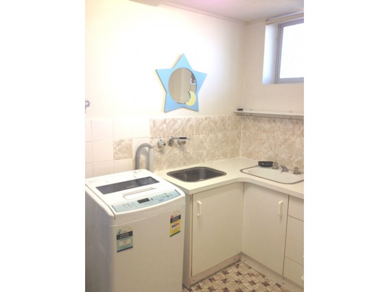 4/26 Darrambal Street, Surfers Paradise QLD 4217