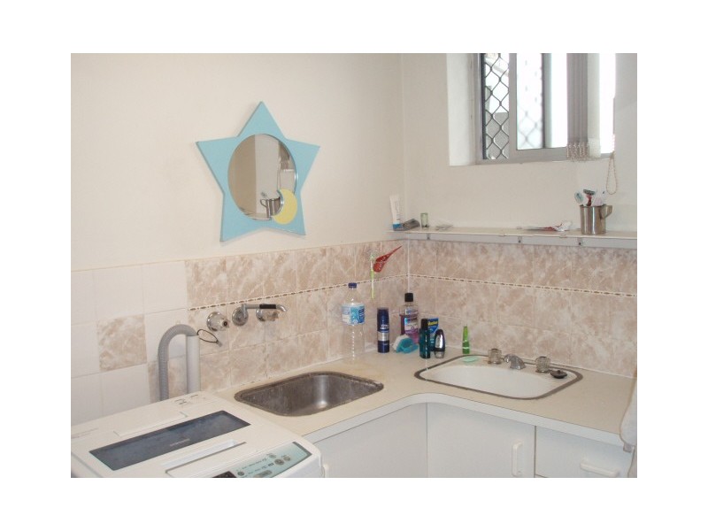 4/26 Darrambal Street, Surfers Paradise QLD 4217