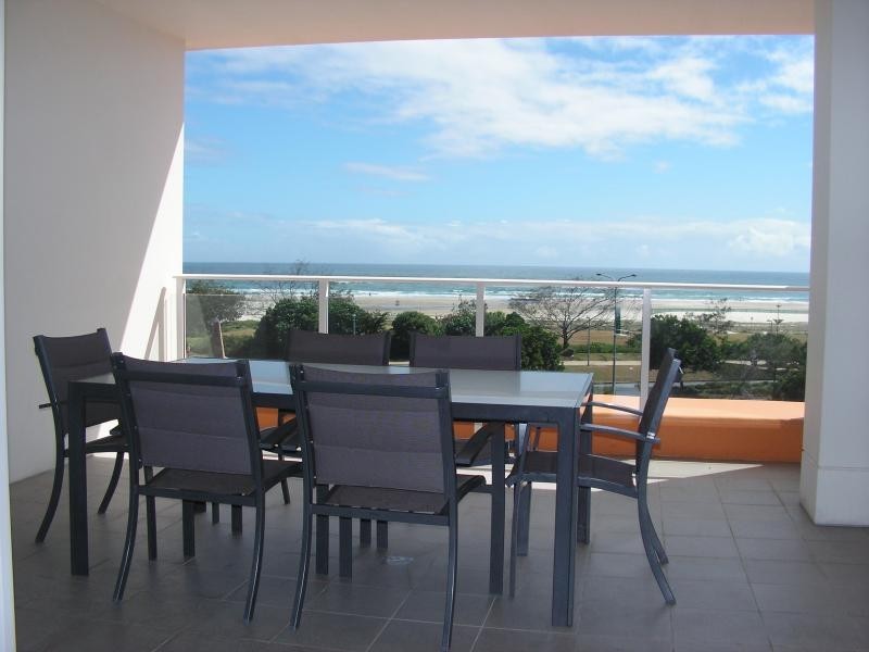 207/2 Creek Street, Coolangatta QLD 4225