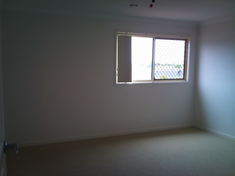 16 Marks Drive, Varsity Lakes QLD 4227