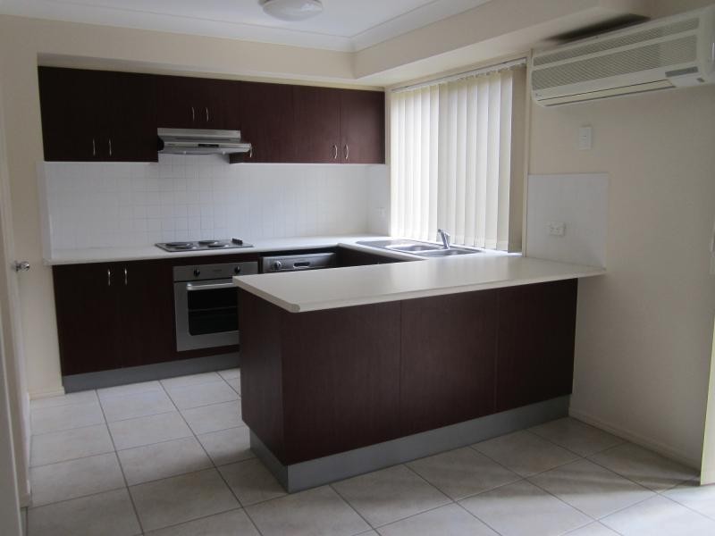 2/1 Johnston Street, Carina QLD 4152