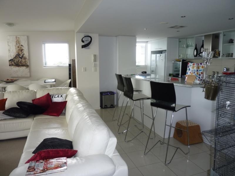 51 Grand Parade, Kawana Island QLD 4575