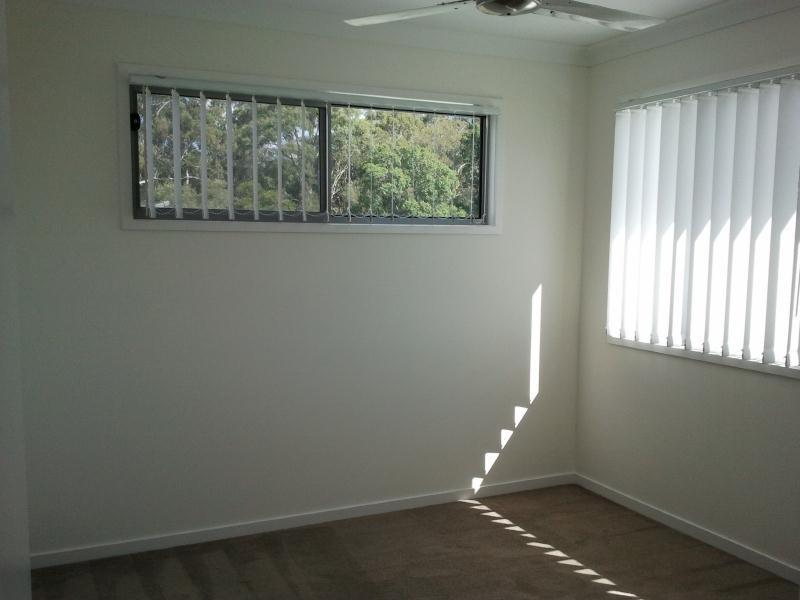 84 Yodelay street, Varsity Lakes QLD 4227