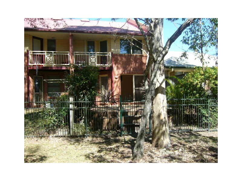 25/18 Tallebudgeraba Creek Rd,, Burleigh Heads QLD 4220