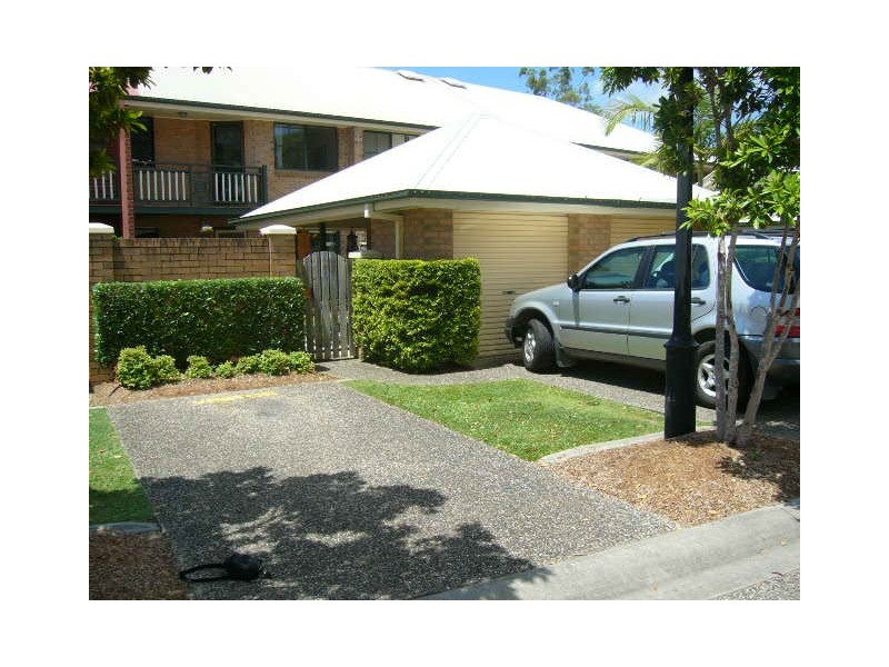 25/18 Tallebudgeraba Creek Rd,, Burleigh Heads QLD 4220