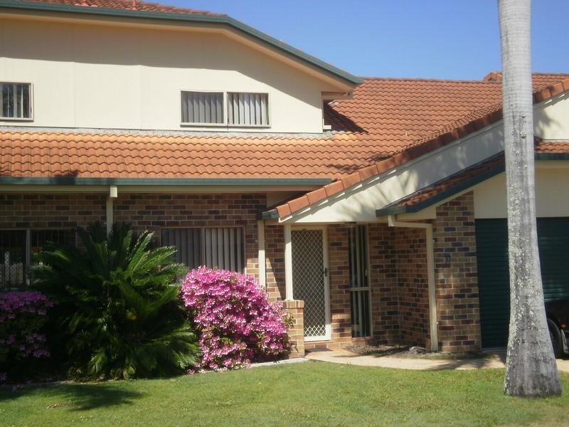 272 Oxley Drive, Runaway Bay QLD 4216