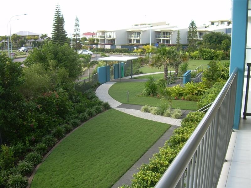 16/4 Grand Parade, Kawana Island QLD 4575