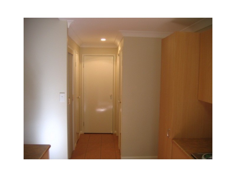 2/250 Sumners Road, Riverhills QLD 4074