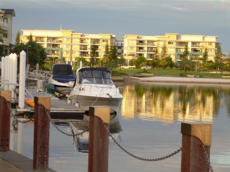 13/4 Grand Parade, Kawana Island QLD 4575