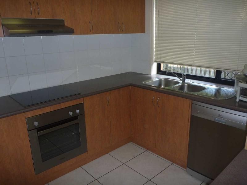 23/13 Hervey St, Pacific Pines QLD 4211