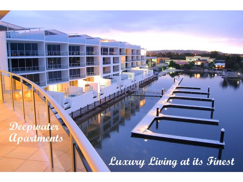 11 Nicklin Way, Minyama QLD 4575