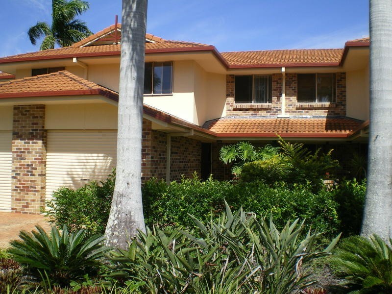 272 Oxley Drive, Runaway Bay QLD 4216