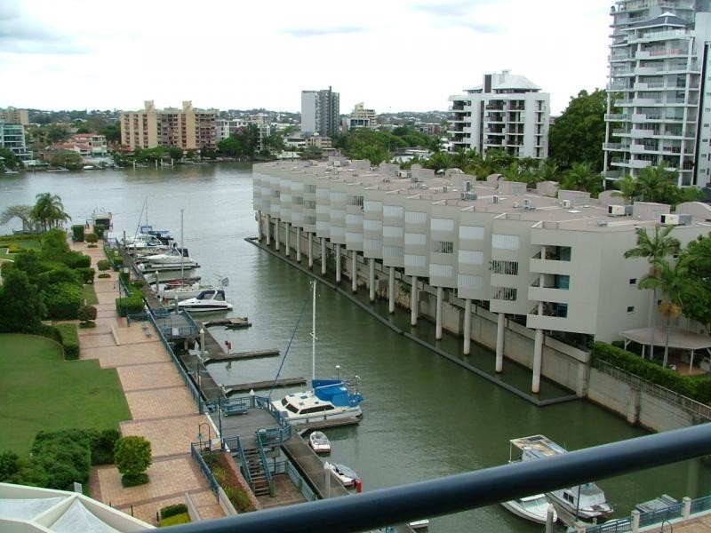 35 Ferry Street, Kangaroo Point QLD 4169