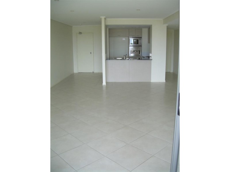 61/4 Grand Parade, Kawana Island QLD 4575