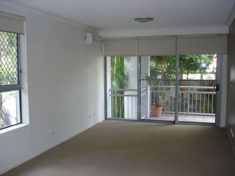 13/13 – 23 Bright St, Labrador QLD 4215