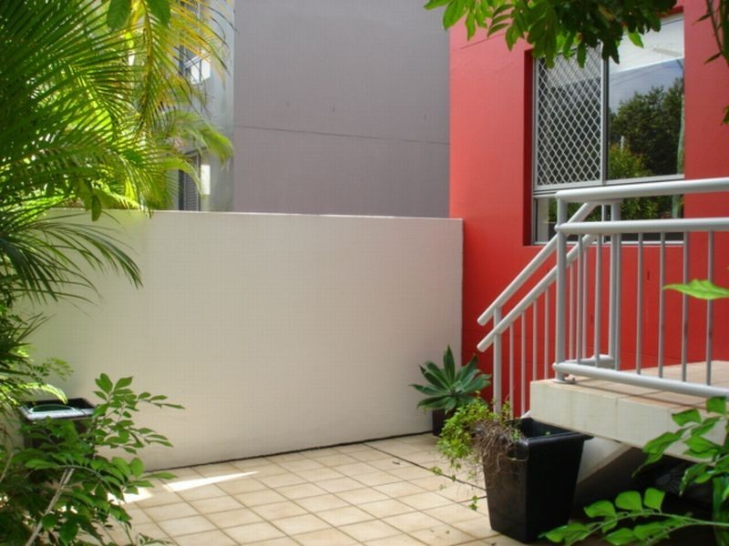 13/13 – 23 Bright St, Labrador QLD 4215