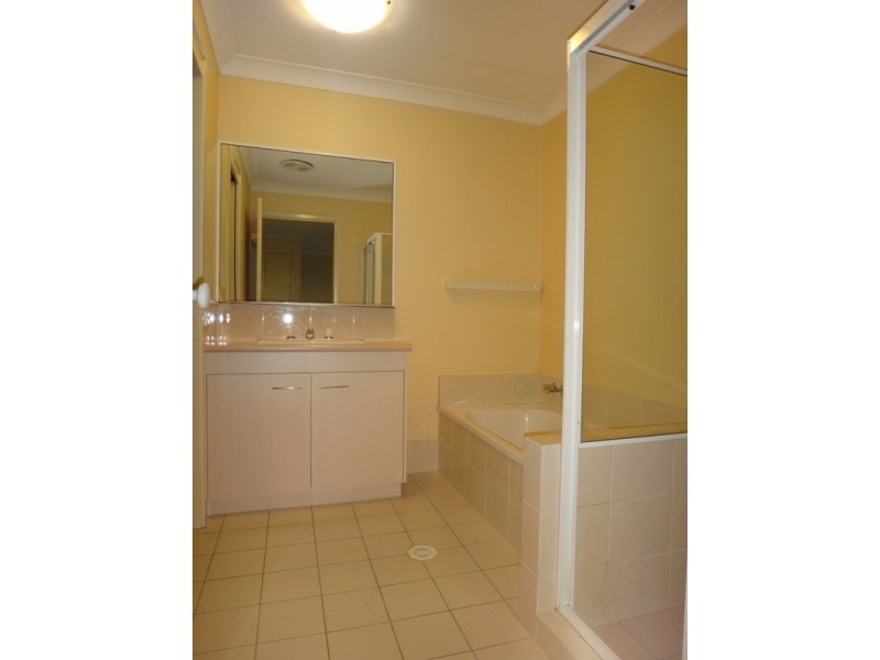 A/757 Ashmore Road, Ashmore QLD 4214