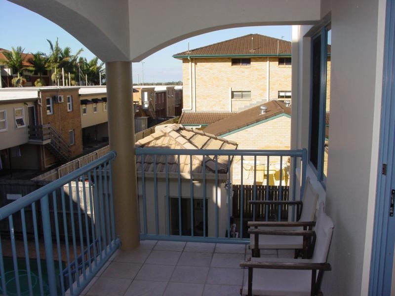 10/103-105 Frank Street, Labrador QLD 4215