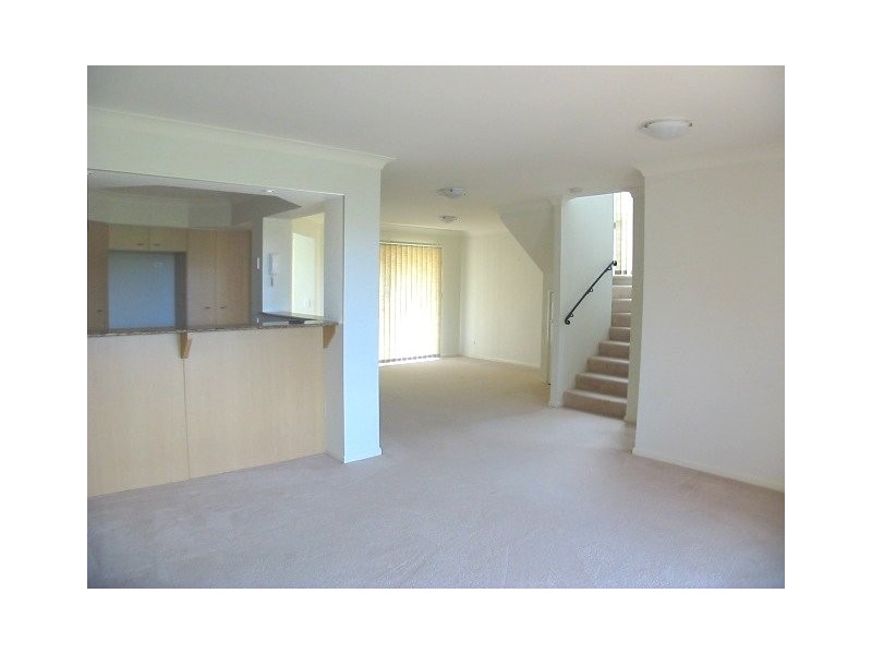 17/480 Christine Avenue, Robina QLD 4226