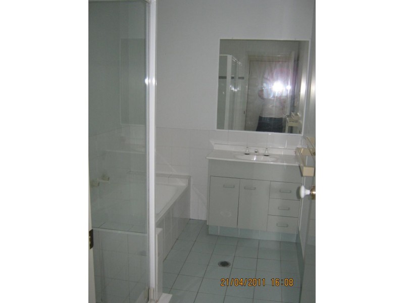 1/8 Catherine Court, Labrador QLD 4215