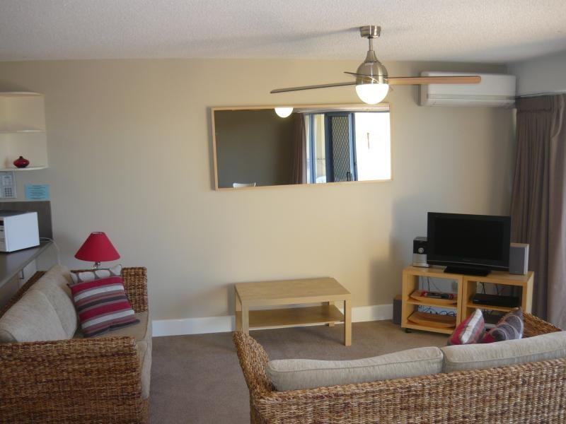 11/3 Landsborough Parade, Caloundra QLD 4551