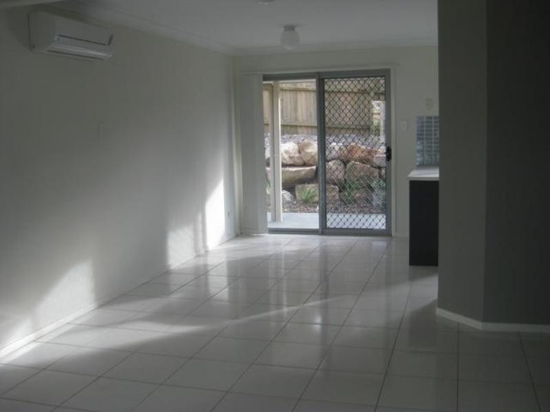 30 Carmarthen Circuit, Pacific Pines QLD 4211