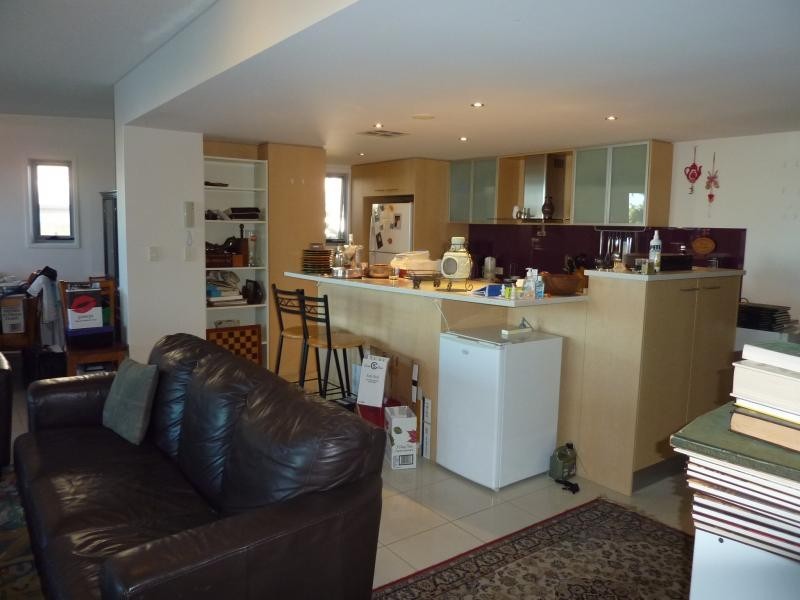 51 Grand Parade, Kawana Island QLD 4575